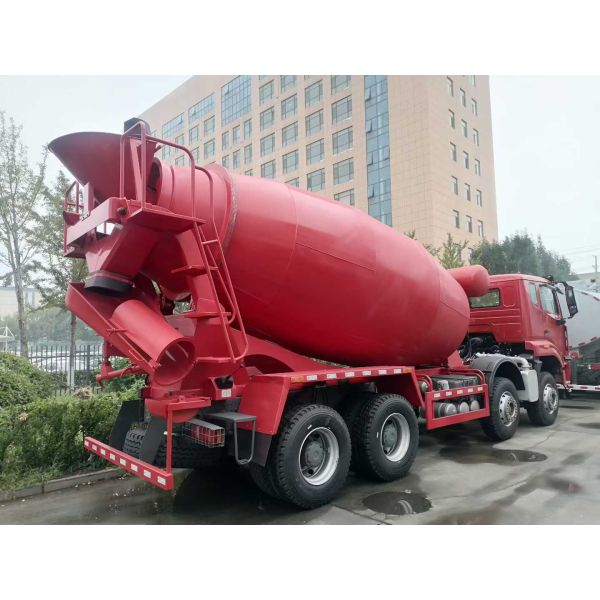 Sinotruk HOWO 8×4 Drive Type 12m3 Capacity 25T Payload Concrete Mixer Truck