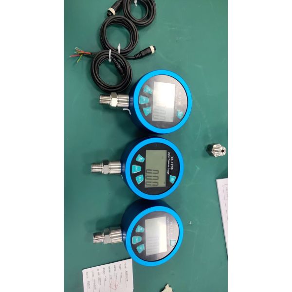 Buy Digital Manometer with Pressure Averaging Function Differential Pressure Gauge at wholesale prices