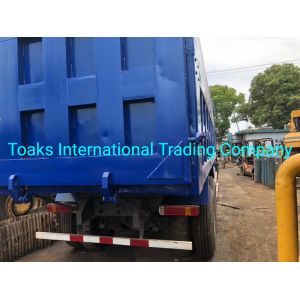 Used HOWO 3 Axles 12-Wheel Dump Truck for Sale