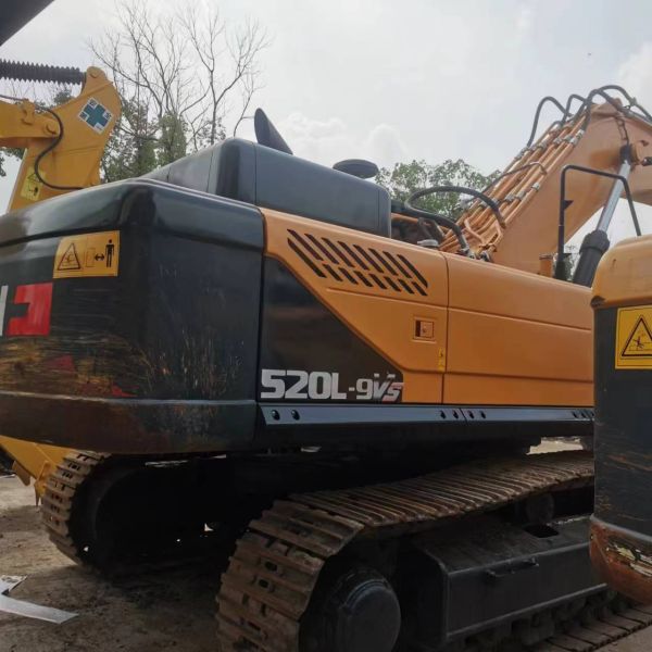 Hyundai 520 Crawler Excavator Original Hydraulic Pump and Valve for Top- Construction