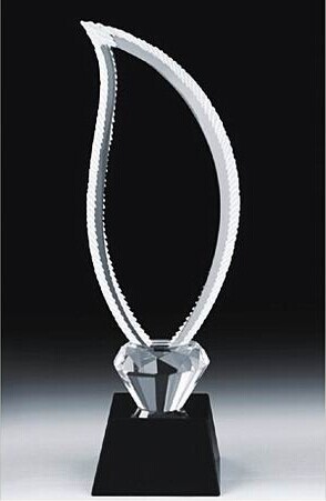 Buy Top Grade Crystal Trophy at wholesale prices