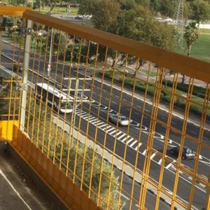 Ventilated Edge Protection Barrier Airflow Design Reduces Wind Resistance