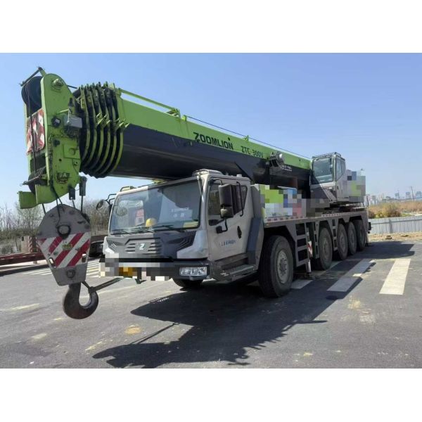 2020 Used Zoomlion 130 Ton Mobile Crane with 80M Main Boom and 400-500HP for