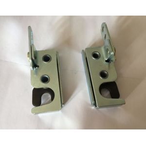 Quality Spring Drive Outward Opening Lockable Draw Latch Black 63.5*28.6*28.4 for sale