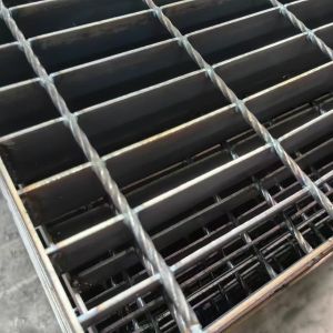 Easy 15mm Expanded Metal Sheet With Tamper Proof Bolts