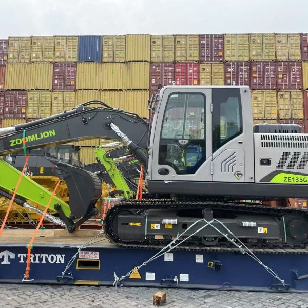 Buy Zoomlion ZE135G Series Crawler - type Hydraulic Excavator Powerful Power Advanced Hydraulic System Sturdy Structure Excellent Comfort at wholesale prices