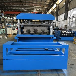 Quality Customized Design Floor Deck Roll Forming Machine With Chain Drive System And 30kw X2 Motors for sale