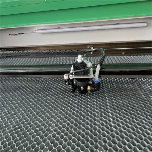 High Precision 6040 4060 CO2 Mobile Screen Protector Cutting Machine Desktop 40W