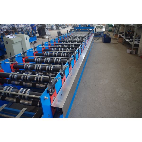 China 2018 new Type CNC Control Roll Forming Machine Drainage use PLC Control Metal Gutter Roll Forming Machine on sale China 2018 new Type CNC Control Roll Forming Machine Drainage use PLC Control Metal Gutter Roll Forming Machine on sale