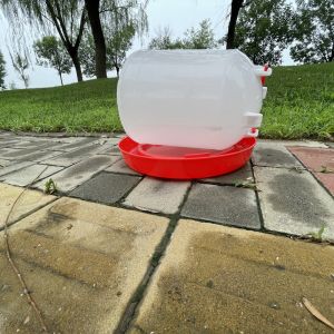 Cylindrical Poultry Drinker For Broiler Watering Lines Hydration Station Water