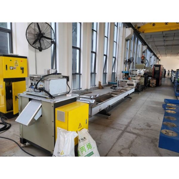 Two Stages PE / PP / HDPE / LDPE Film / Bag / Woven Bag / Non Woven / Fiber Granulating Line