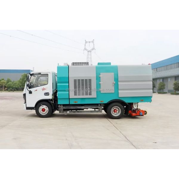 Fuel Type Diesel 5m3 Small Street Cleaning Truck Mounted Road Sweeper