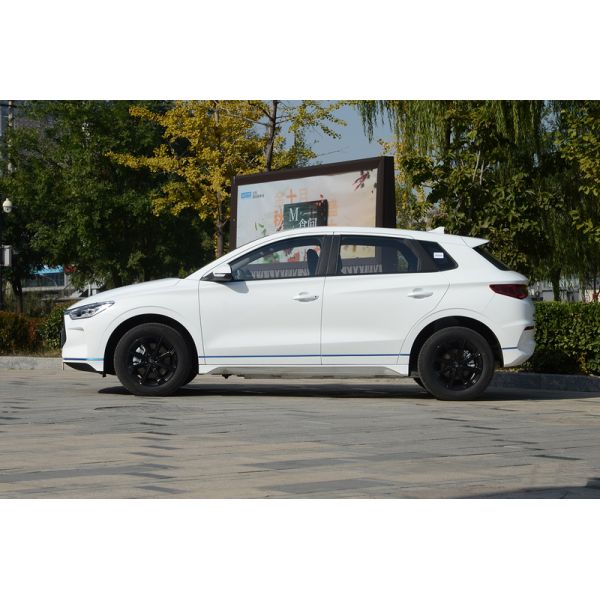 BYD E2 Electric Sedan 2500-3000mm Wheelbase and 43.2kWh Battery Capacity for Vehicles