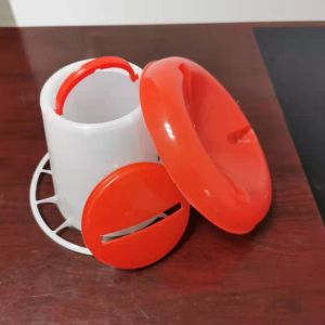 Chicken Water Plastic 1.5kg Poultry Feeder Drinker