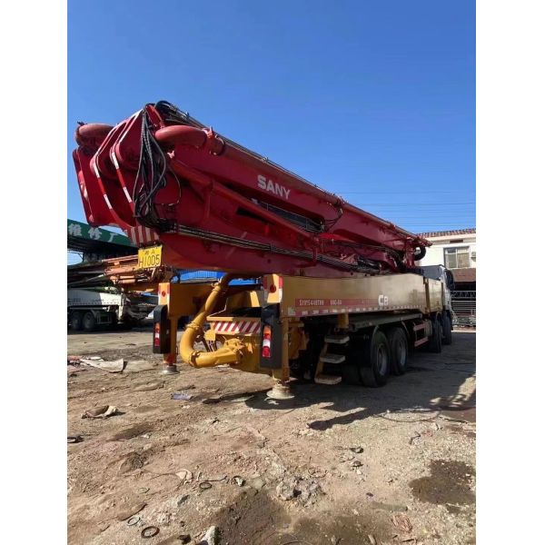 1540 Feeding Height 56m Used Concrete Pump Truck for Heavy Equipment Cement Pump in 2019