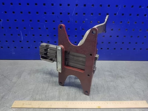 Mtz Tractor Parts Plug Housing Assembly 50-1702080-A for Mtz Tractor Part