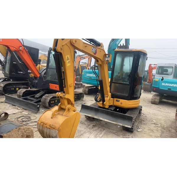 Mini Caterpillar 303.5 Used CAT 3ton Excavators Track Diggers With Side Swing Boom