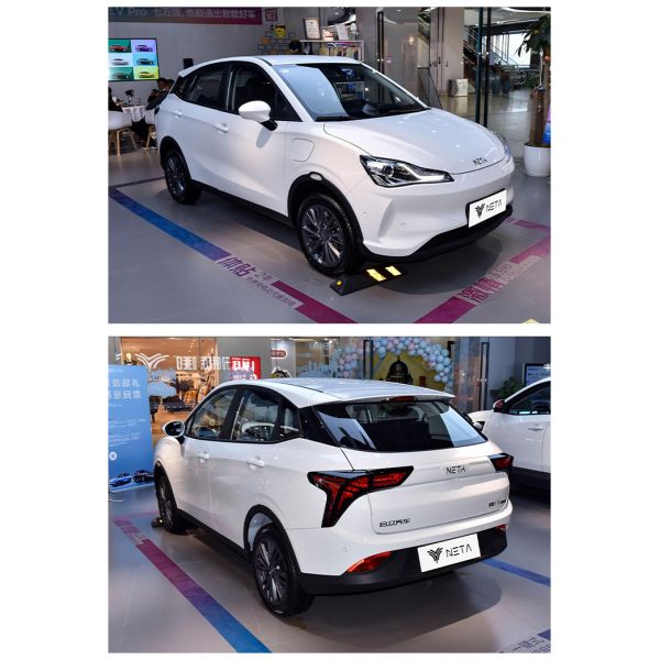 Luxury speed NETA V Left-hand Drive Electric Car / Electric SUV Car with 31.7KWH Battery Capacity and Weight of 1081kg