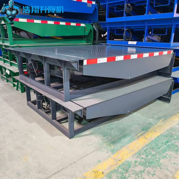 Buy Warehouse Loading Dock Leveler 6T Container Loading Platform at wholesale prices