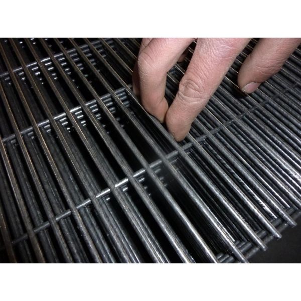 358 welded wire mesh fence