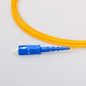 LC/APC 0.9mm Optical Fiber Pigatil Jumper Singlemode Network PVC Fiber Optic