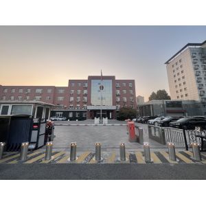 Security Automatic Car Park Bollards 6mm Thickness With LED Lights