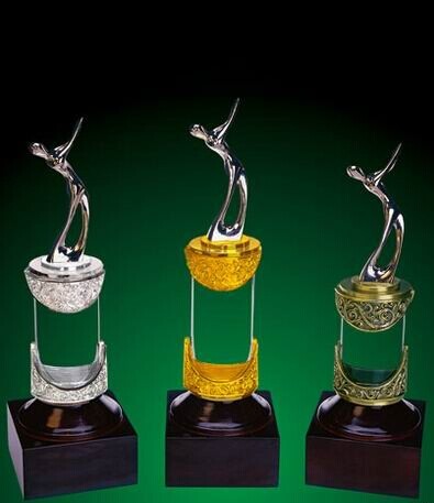 Buy Special Elegant  Crystal Trophy at wholesale prices