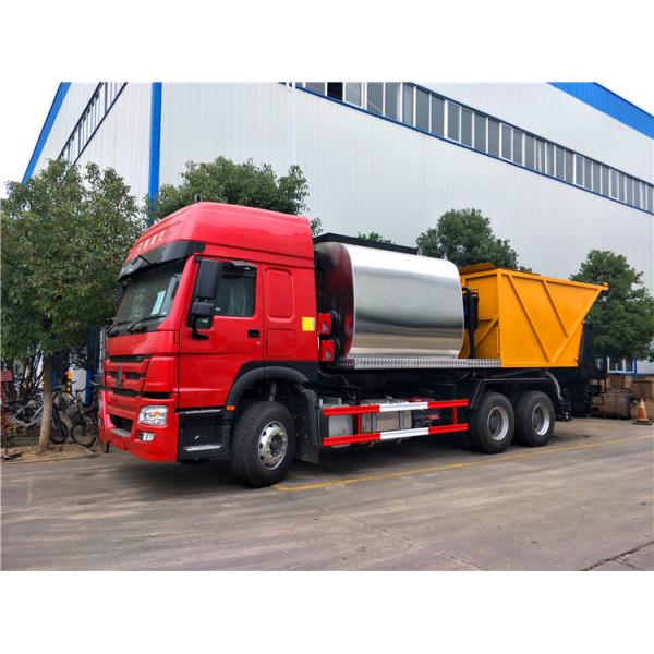Buy 24m3 Asphalt Distribution Truck 8x4 , Synchronous Chip Sealer Truck at wholesale prices