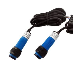 G18 4-wire DC10-30V PNP NO+NC 0-10cm Detection Distance Diffused Type Photoelect