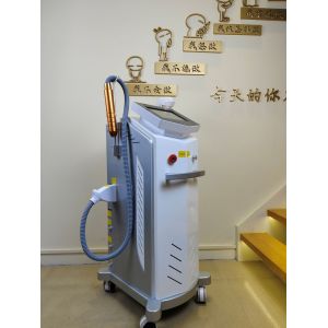 Skin Cooled Hair Removal Laser Machine Power Efficiency Customizable Interface