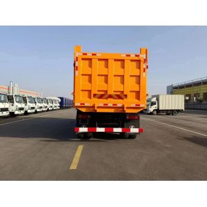 Yellow SHACMAN Tipper Truck H3000 6x4 Six Wheel Dump Truck 380 EuroII