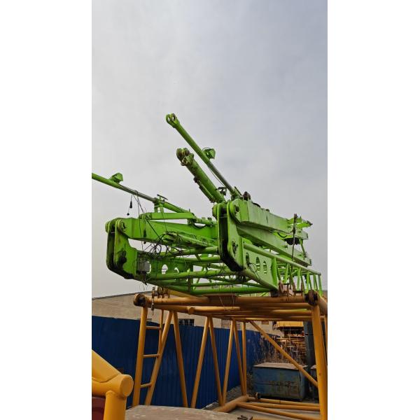 Extremely Efficient ZCC2600 260 Ton Mobile Hydraulic Crawler Crane Heavy Lifting