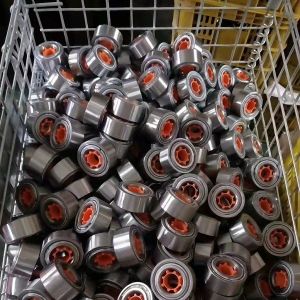 Customized DAC438245 43x82x45 Trailer Left Wheel Bearing And Hub