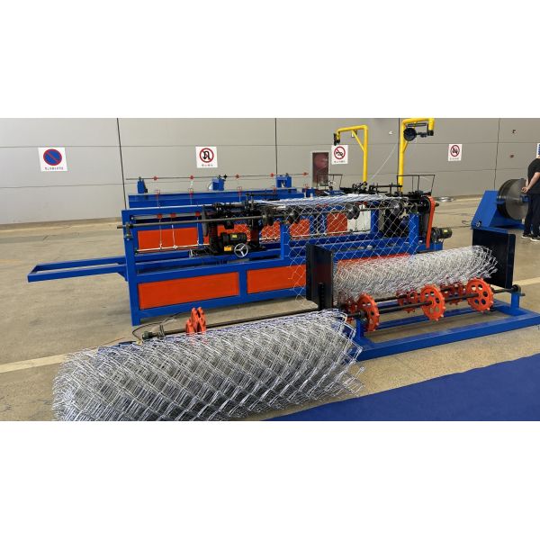 Buy Single Wire Chain Link Machine Fully Automated 18 Ft × 18 Ft Space Required at wholesale prices
