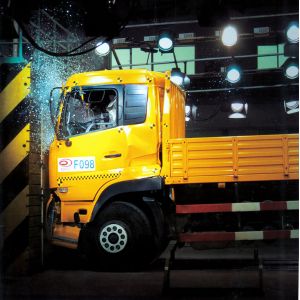 Euro3 Dongfeng Cummins Camions 270HP RHD DFL1180BY Cargo Truck