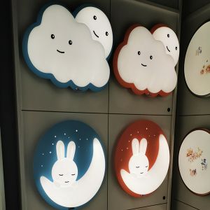 China Yellow Light and White Light Ceiling Light with Special Design on sale