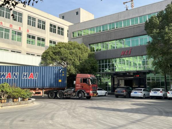 Soft Matte Lamination Film with 17-45 Microns Thickness and 1 Inch, 3 Inch Paper