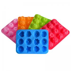 Quality 12 Cavity Silicone Flower Shape Cake Mould FDA For Homemade Cake for sale