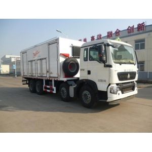 Multifunctional Mining Dump Truck 8X4 / Emulsion Explosive Vehicle