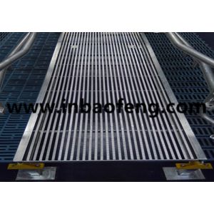 Galvanized Tri Bar Farm Flooring Slats / Poultry Farm Flooring For Pig Hog Sow