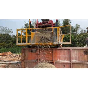 Get Cleaned Mud and Dry Solid Wastes Transport without Water Leaking with Mud