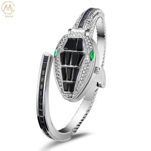 Modern Quartz Wristwatch Women′s Watch with Diamond Clamshell