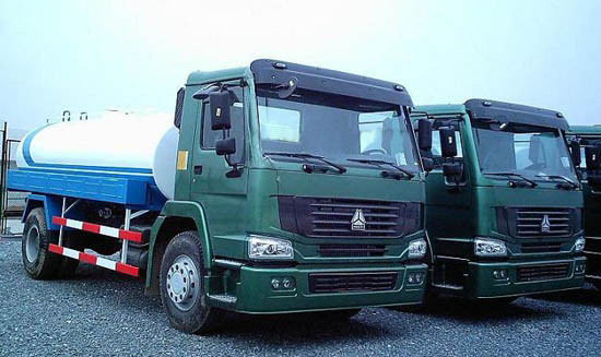 Buy SINOTRUK HOWO SPRINKLER WATER TANK 4x2 10m3 at wholesale prices