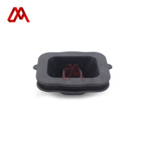 China Clutch Fork Shaft for Isuzu Truck NPR 700P 4HK1 Engine 8-97255201-0 8972552010 on sale