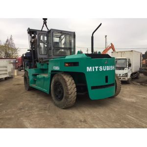 China Economic Diesel Powered Forklift Well Maintenance Good Running Condition on sale