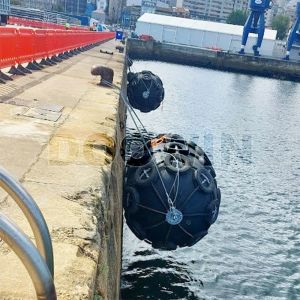 China Yokohama Inflatable Rubber Fender Boat Mooring Fenders on sale