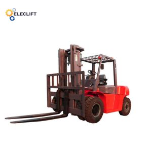 Diesel Powered 4 Wheel Drive Forklift 1.2-2.4 Metres