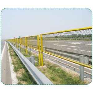 Roadway Safety Galvanized Powder Coated Anti-Glare Barbed Wire Fence For