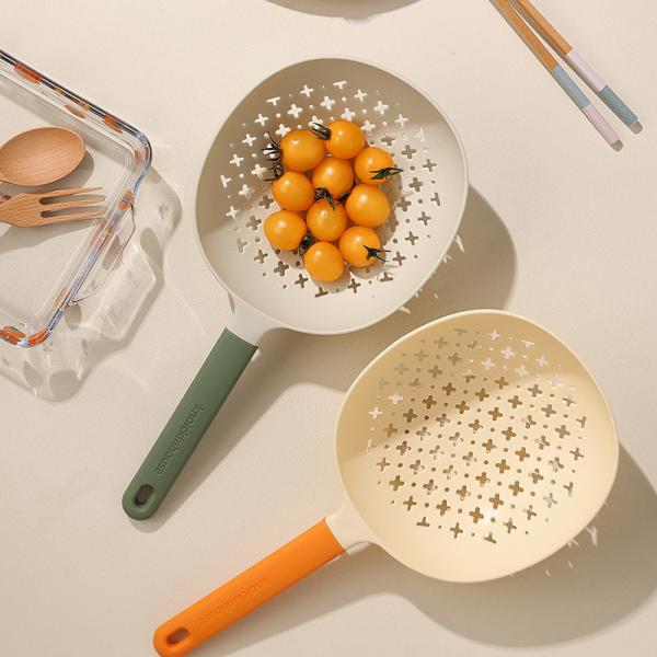 Silicone Strainer Scoop Colander Slotted Pasta Spoon Heat Resistant 600 °F Slotted Ladle Spoons For Kitchen Cooking Tool
