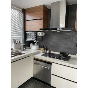 China Modern Simple Houses Furniture Design Custom Cupboard Kitchen Cabinets